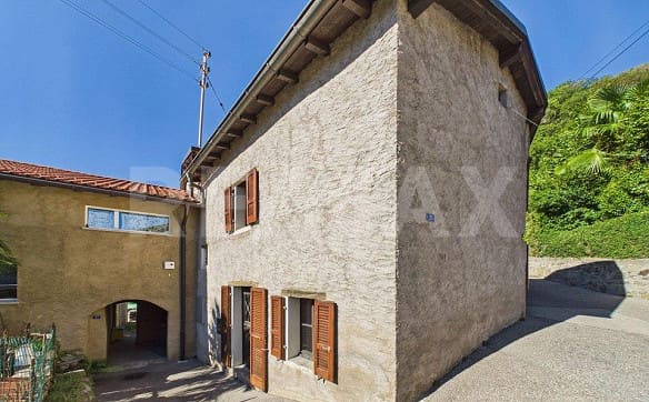 Immobilie in Mezzovico - Casa di nucleo 5 locali con giardino a Mezzovico - Bild 0