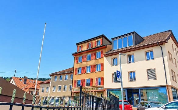 Immobilie in Ste-croix - SPACIEUX ET TRAVERSANT :INVESTISSEMENT OU RÉSIDENCE - Bild 0