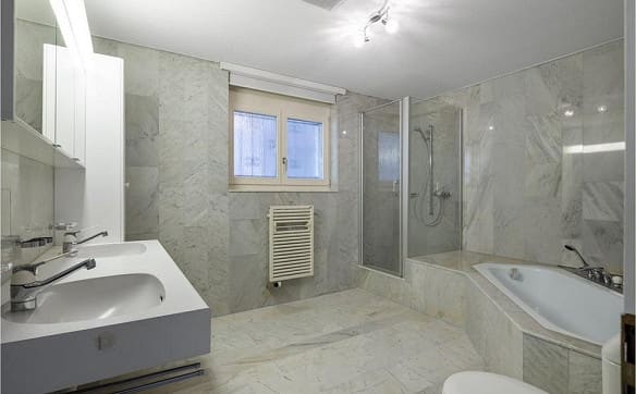 Immobilie in Küssnacht Am Rigi - Grosszügige und aussergewöhnliche 4.5-Zimmer-Maisonettewohnung - 21... - Bild 2