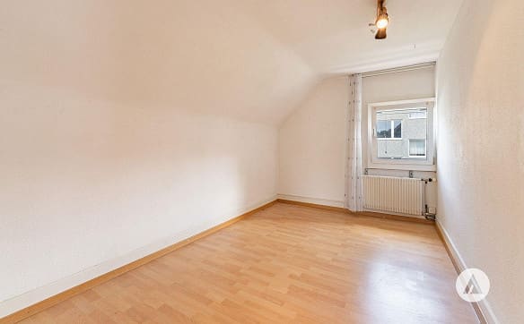 Immobilie in Einigen - Einfamilienhaus mit zahlreichen (Aus)baumöglichkeiten - Bild 9
