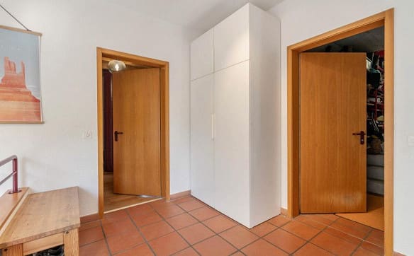 Immobilie in Gansingen - Freistehendes 6.5-Zimmer-Einfamilienhaus am Siedlungsrand mit viel ... - Bild 9