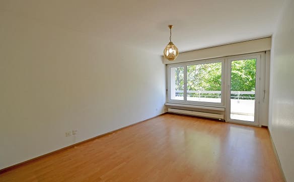 Immobilie in Münchenstein - Zentral wohnen - Einkauf und ÖV bequem erreichbar in Münchenstein  - Bild 2