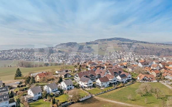 Immobilie in Rudolfstetten - Exklusive 4.5-Zimmer-Maisonette mit Galerie, Bilderbuch-Aussicht un... - Bild 2