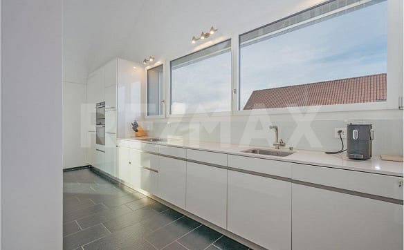 Immobilie in Rudolfstetten - Exklusive 4.5-Zimmer-Maisonette mit Galerie, Bilderbuch-Aussicht un... - Bild 4