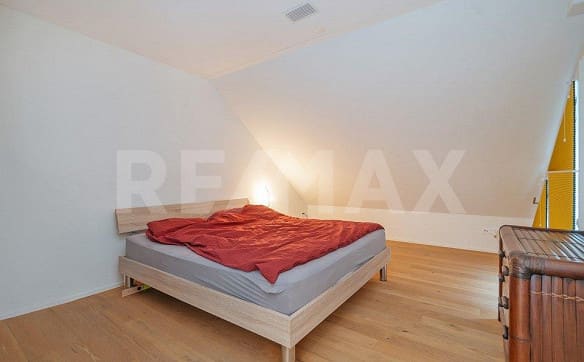 Immobilie in Rudolfstetten - Exklusive 4.5-Zimmer-Maisonette mit Galerie, Bilderbuch-Aussicht un... - Bild 6