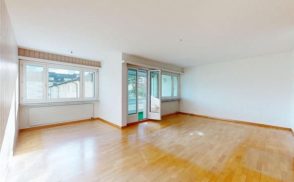 Immobilie in Schwerzenbach - Helle 3.5-Zimmer-Wohnung in Schwerzenbach ZH mit Komfort und Charme - Bild 0