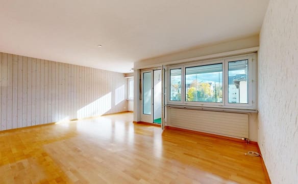 Immobilie in Schwerzenbach - Helle 3.5-Zimmer-Wohnung in Schwerzenbach ZH mit Komfort und Charme - Bild 1