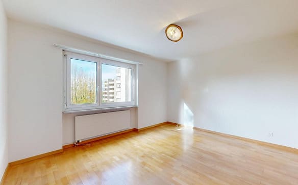 Immobilie in Schwerzenbach - Helle 3.5-Zimmer-Wohnung in Schwerzenbach ZH mit Komfort und Charme - Bild 6