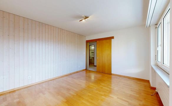 Immobilie in Schwerzenbach - Helle 3.5-Zimmer-Wohnung in Schwerzenbach ZH mit Komfort und Charme - Bild 7