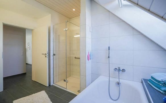 Immobilie in Kaisten - Grosszügig wohnen auf zwei Etagen - 5.5 Zimmer-Maisonettewohnung - Bild 2