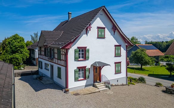 Immobilie in Kümmertshausen - Beeindruckende Liegenschaft mit Potenzial & viel Umschwung - Bild 4