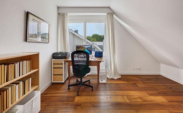 Immobilie in Kriens - Stilvolle 4.5-Zimmer-Maisonette-Dachwohnung mit Pilatusblick - Bild 2