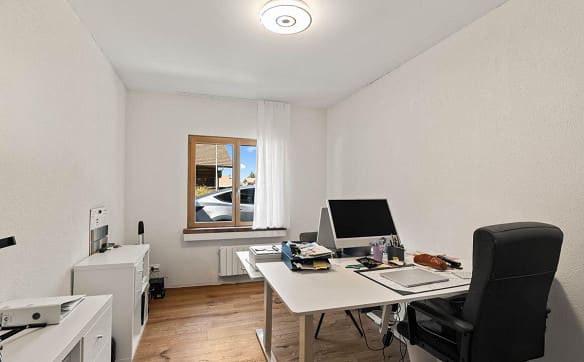 Immobilie in Spiez - Modern umgebaute 4.5-Zimmer-Wohnung mit 135 m² Wohnfläche - Bild 11