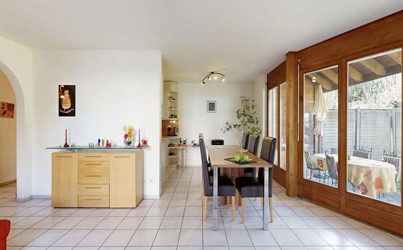 Immobilie in Avry-sur-matran - À rafraîchir: Grande villa familiale avec jardin, situation idéale - Bild 1