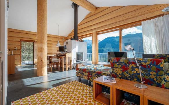 Immobilie in Lenk Im Simmental - Alpencharme aus Rundholz - Wohnen mit Weitblick an der Lenk - Bild 4