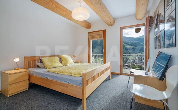 Immobilie in Lenk Im Simmental - Alpencharme aus Rundholz - Wohnen mit Weitblick an der Lenk - Bild 7