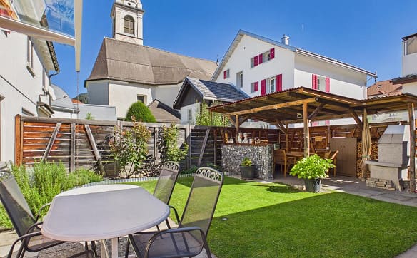 Immobilie in Rhäzüns - Ein Zuhause zum Wohlfühlen mit Gartensitzplatz, Pergola und Gemüseg... - Bild 9