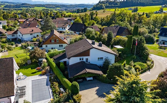 Immobilie in Zihlschlacht - Familienliegenschaft mit wunderschönem Garten - Bild 3