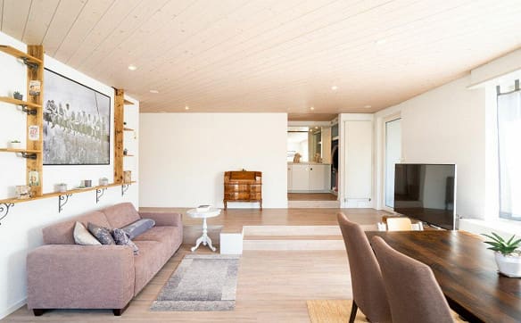 Immobilie in Kollbrunn - Einzigartige 4.5-Zimmer-Terrassenwohnung an sonniger Hanglage - Bild 2