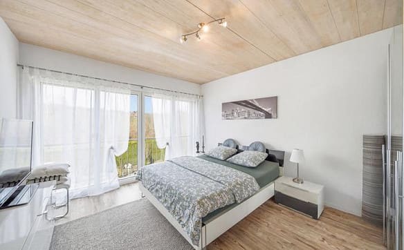 Immobilie in Wäldi - HAUSGEFÜHL PUR - 3.5 ZIMMER WOHNUNG MIT GROSSEM GARTEN - Bild 2