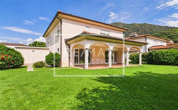 Immobilie in Camignolo - Splendida casa di carattere con ampio giardino in zona residenziale - Bild 0