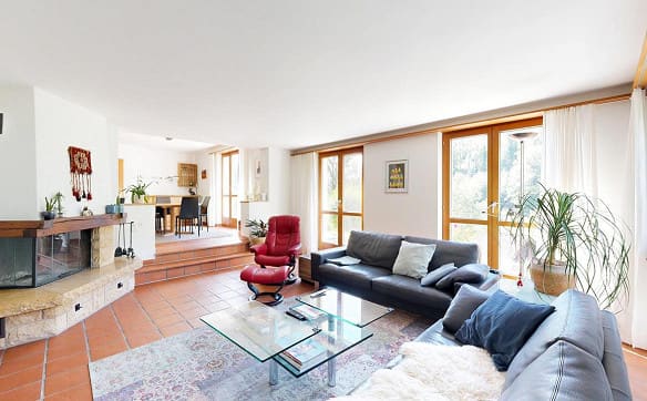 Immobilie in Dittingen - Freistehendes 6.5-Zimmer-Einfamilienhaus mit Doppelgarage - Bild 2