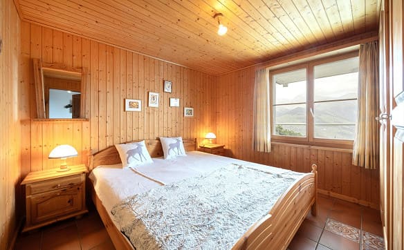 Immobilie in Surcuolm - Ein Feriendomizil zum Geniessen– 5-Zi.-Maisonettewohnung im Chaletstil - Bild 10