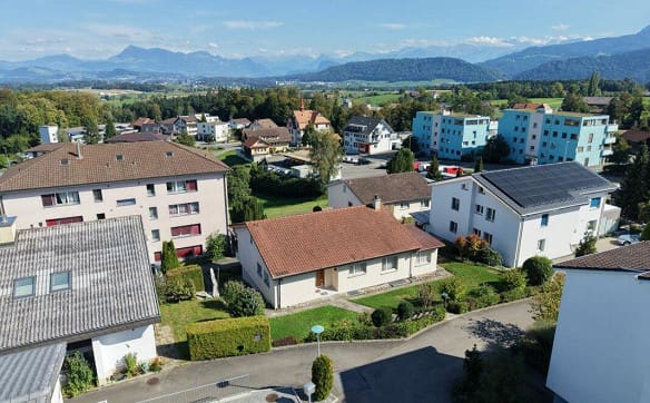 Immobilie in Hellbühl - Bergblick, Charme und Raum für Ihre Ideen - Bild 9