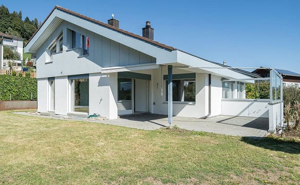 Immobilie in Schüpfheim - 6.5-Zimmer-Einfamilienhaus mit Fernsicht an sonniger und ruhiger Lage  - Bild 1