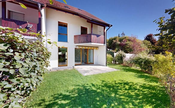 Immobilie in Zuzgen - Grosszügiges Reihen-Eckhaus mit Garten und Ausbaupotenzial in Zuzgen - Bild 0