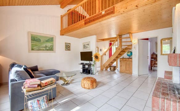 Immobilie in Samstagern - 2½-Zimmer ganz oben - Galerie, Cheminée und zwei Terrassen - Bild 0