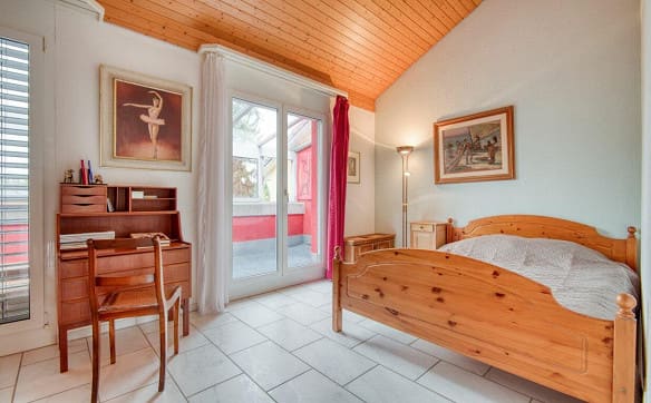 Immobilie in Samstagern - 2½-Zimmer ganz oben - Galerie, Cheminée und zwei Terrassen - Bild 3