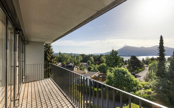 Immobilie in Kastanienbaum - Modernes Reiheneckhaus mit überhohen Räumen und Seesicht - Bild 1