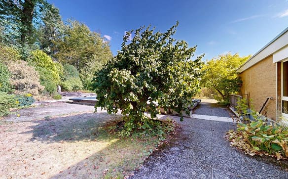 Immobilie in Herrenschwanden - Einfamilienhaus mit Pool an privilegierter Aussichtslage - Bild 9