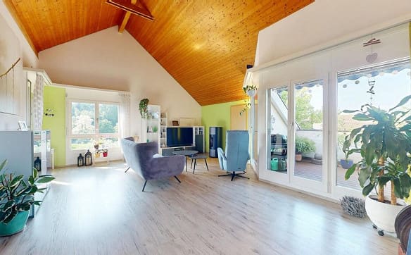 Immobilie in Kaiseraugst - Grosszügige 4.5 Zimmer Dachwohnung mit sonnigem Balkon - Bild 2