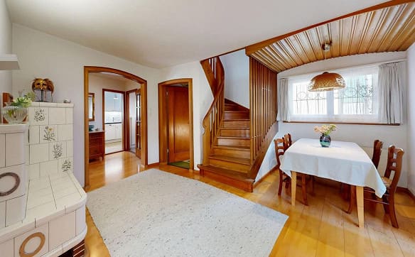 Immobilie in Laufen - Freistehendes 6-Zimmer-Einfamilienhaus mit weitläufigem Garten - Bild 3