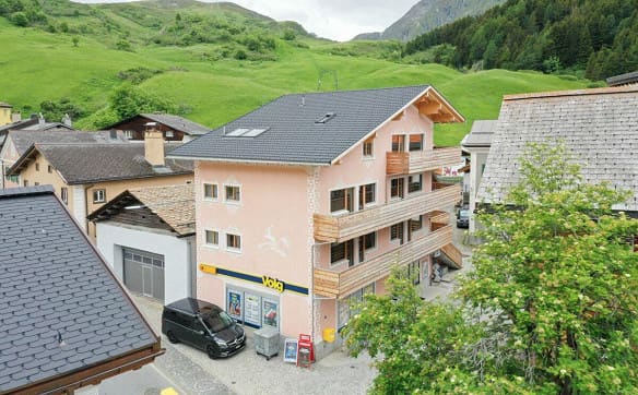 Immobilie in Bivio - Renovierte 2½-Zimmer-Ferienwohnung im 1. OG in nächster Nähe zu der... - Bild 0