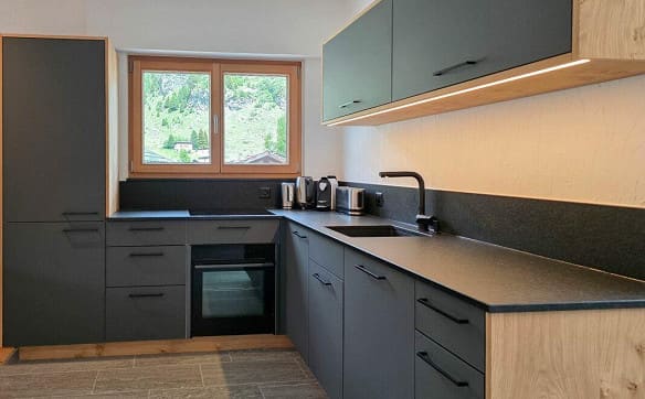 Immobilie in Bivio - Renovierte 2½-Zimmer-Ferienwohnung im 1. OG in nächster Nähe zu der... - Bild 4