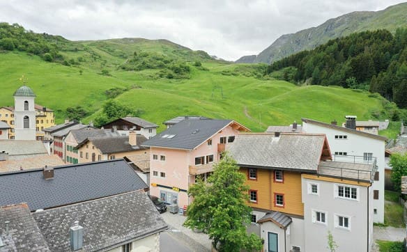 Immobilie in Bivio - Renovierte 2½-Zimmer-Ferienwohnung im 1. OG in nächster Nähe zu der... - Bild 9