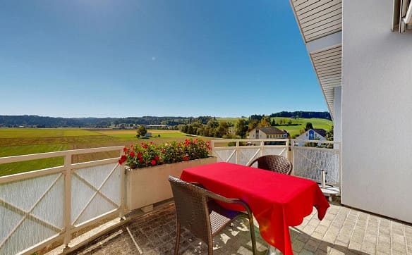 Immobilie in Nebikon - Sonniges Wohnen mit unverbaubarer Weitsicht - Bild 0
