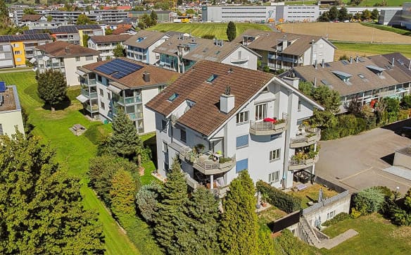 Immobilie in Nebikon - Sonniges Wohnen mit unverbaubarer Weitsicht - Bild 1