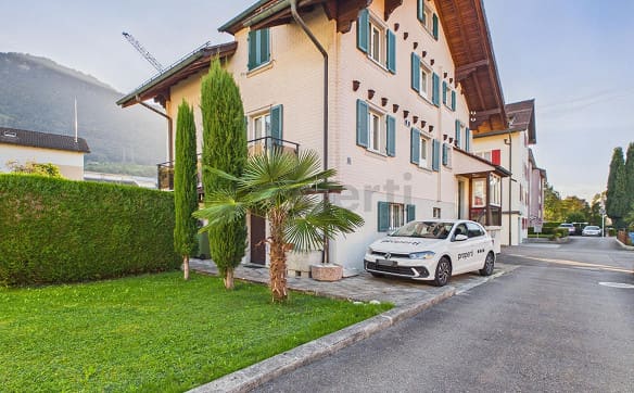 Immobilie in Goldau - Vielseitiges Zweifamilienhaus, Gestaltungsspielraum & Zentrale Lage! - Bild 0