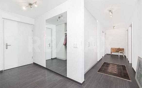 Immobilie in Eglisau - Zentrale, helle 3.5-Zimmer Wohnung mit Gartenparadies - Bild 2