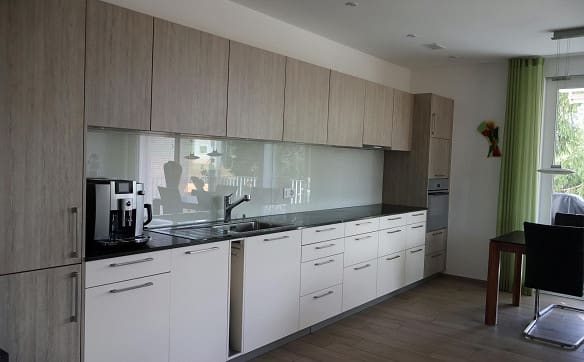 Immobilie in Gächlingen - Attraktive 2.5-Zimmer-Wohnung mit Weitblick in die Weinreben - Bild 2