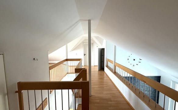 Immobilie in Wangs - Wohnen auf zwei Ebenen - gepflegte 6.5-Zimmer-Maisonette-Dachwohnun... - Bild 6