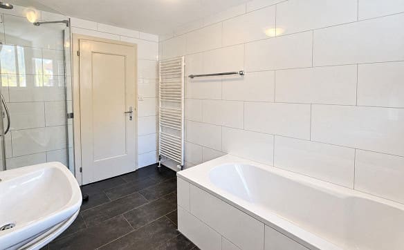 Immobilie in Vättis - HEIMELIGES ZUHAUSE DIREKT AM LAUSCHIGEN BACH - Bild 4