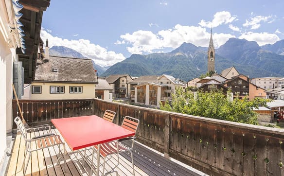 Immobilie in Sent - Sent: Ferienwohnung mit Arvencharme und grossem Garten - Bild 8