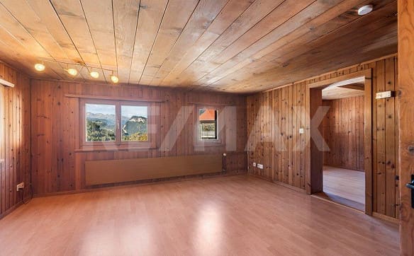 Immobilie in Schiers - Einfamilienhaus mit Stallanbau und Ausbaupotenzial - Bild 2