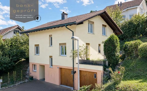 Immobilie in Neuenkirch - Grosszügiges Einfamilienhaus mit attraktivem Umschwung - Bild 0