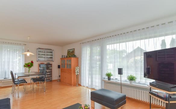 Immobilie in Teufenthal Ag - Gepflegtes, bezugsbereites Eigenheim mit PV-Anlage und Wärme-Pumpe - Bild 3